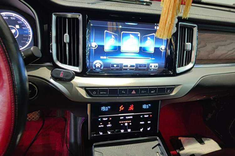 Used Hongqi HS7 2019 3.0T Automatic All-Wheel Drive Smart Connect Flagship Edition Audio And AC Panel