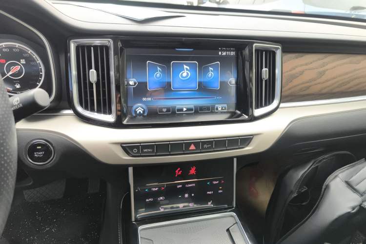 Used Hongqi HS7 2019 3.0T Automatic All-Wheel Drive Flagship Edition Audio And AC Panel