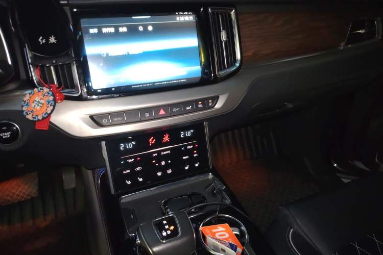 Used Hongqi HS7 2019 3.0T Automatic All-Wheel Drive Smart Connect Flagship Edition Audio And AC Panel