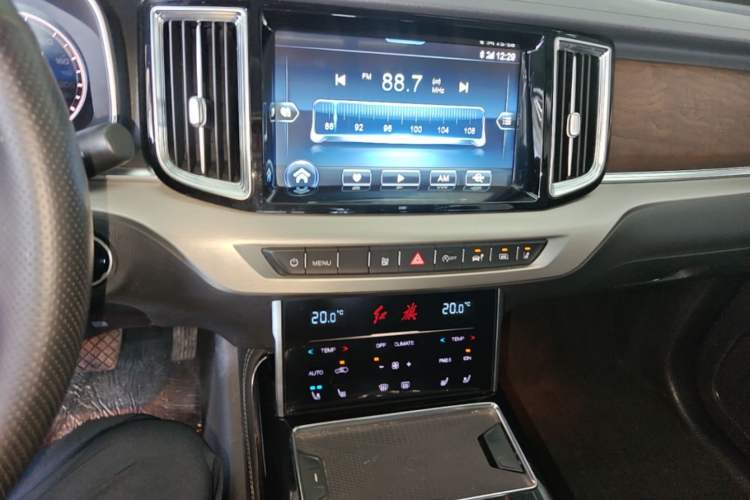 Used Hongqi HS7 2019 3.0T Automatic All-Wheel Drive Smart Connect Flagship Edition Audio And AC Panel