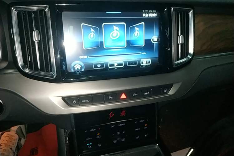 Used Hongqi HS7 2019 3.0T Automatic All-Wheel Drive Smart Connect Flagship Edition Audio And AC Panel