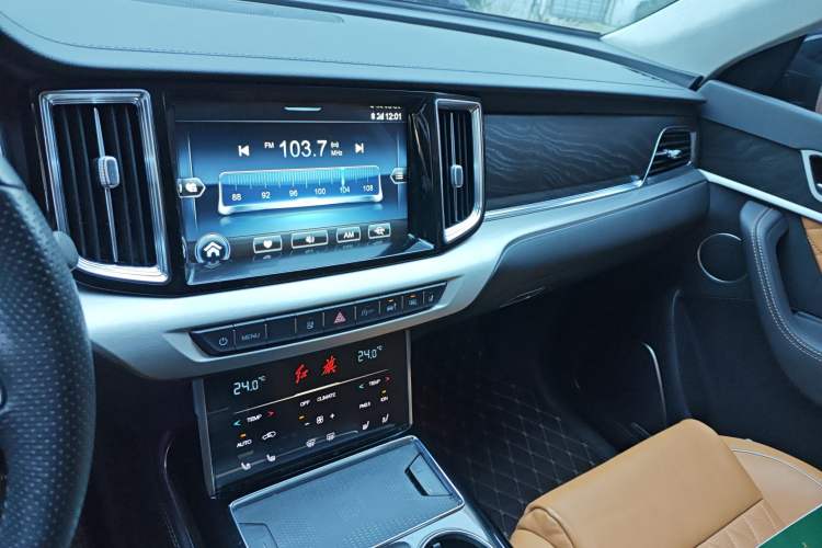 Used Hongqi HS7 2019 3.0T Automatic All-Wheel Drive Smart Connect Flagship Edition Audio And AC Panel