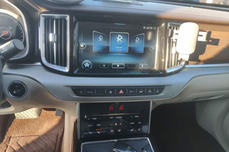Used Hongqi HS7 2019 3.0T Automatic All-Wheel Drive Smart Connect Flagship Edition Audio And AC Panel