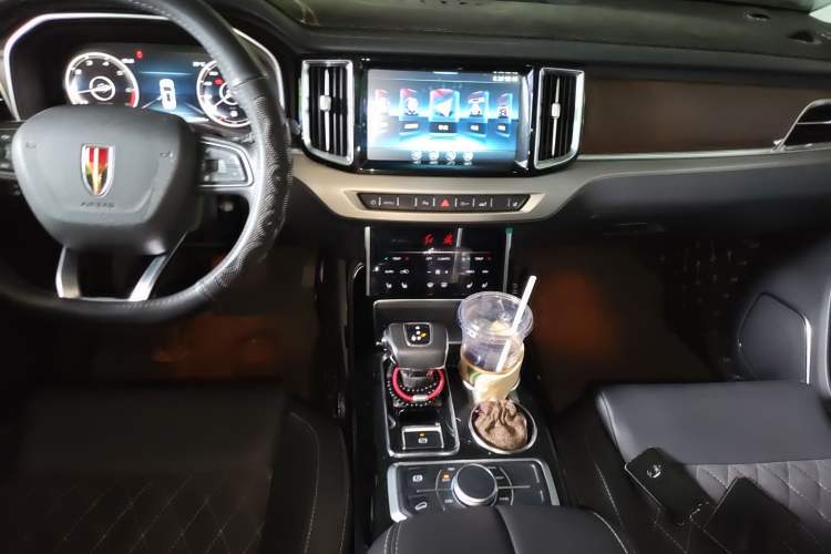 Used Hongqi HS7 2019 3.0T Automatic All-Wheel Drive Smart Connect Flagship Edition Audio And AC Panel