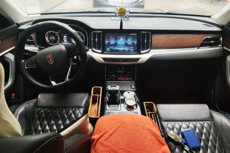 Used Hongqi HS7 2019 3.0T Automatic All-Wheel Drive Smart Connect Flagship Edition Center Console