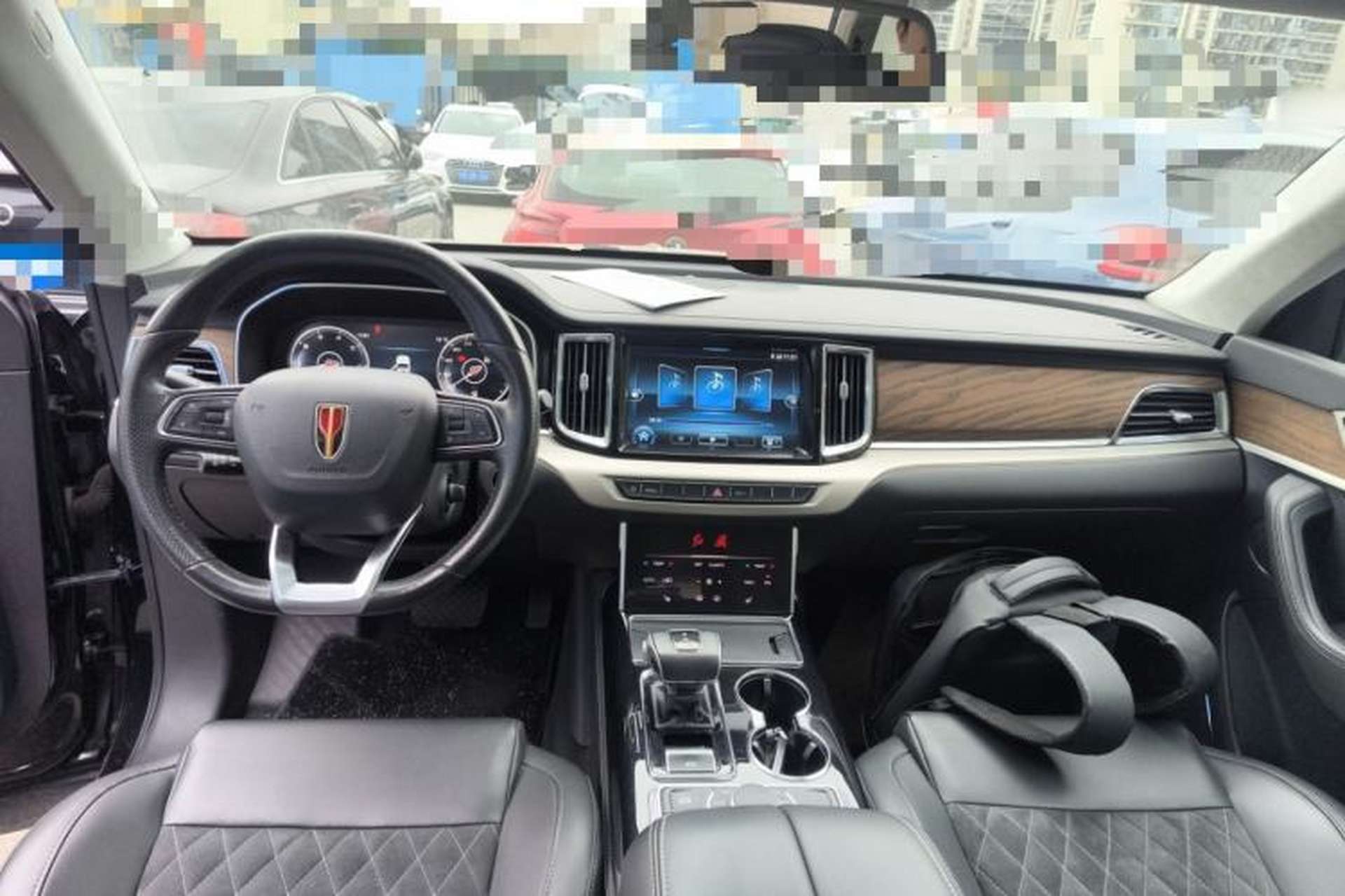 Used Hongqi HS7 2019 3.0T Automatic All-Wheel Drive Flagship Edition Center Console