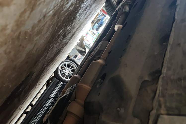 Used Hongqi HS7 2019 3.0T Automatic All-Wheel Drive Smart Connect Flagship Edition Chassis Front Right