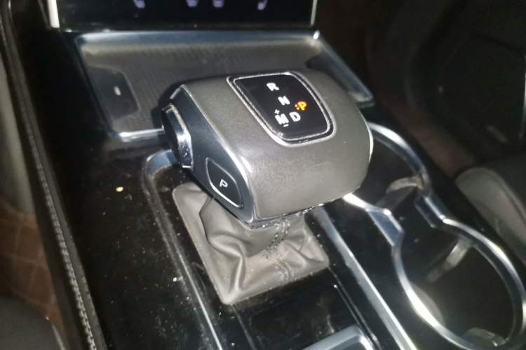 Used Hongqi HS7 2019 3.0T Automatic All-Wheel Drive Flagship Edition Gear Lever