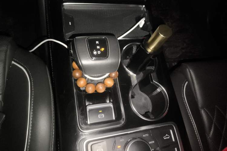 Used Hongqi HS7 2019 3.0T Automatic All-Wheel Drive Smart Connect Flagship Edition Gear Lever