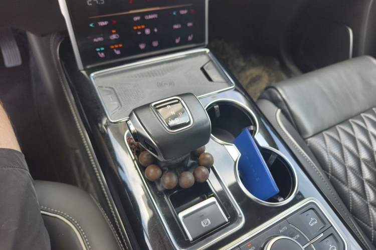 Used Hongqi HS7 2019 3.0T Automatic All-Wheel Drive Smart Connect Flagship Edition Gear Lever