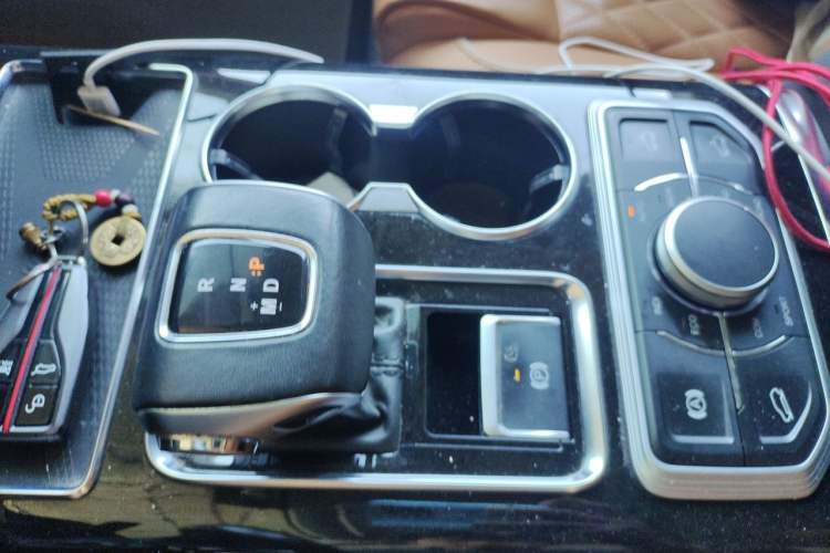 Used Hongqi HS7 2019 3.0T Automatic All-Wheel Drive Smart Connect Flagship Edition Gear Lever