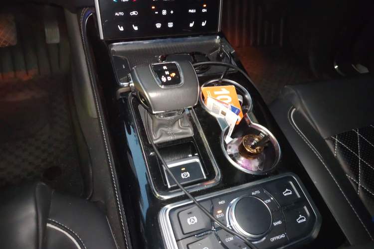 Used Hongqi HS7 2019 3.0T Automatic All-Wheel Drive Smart Connect Flagship Edition Gear Lever