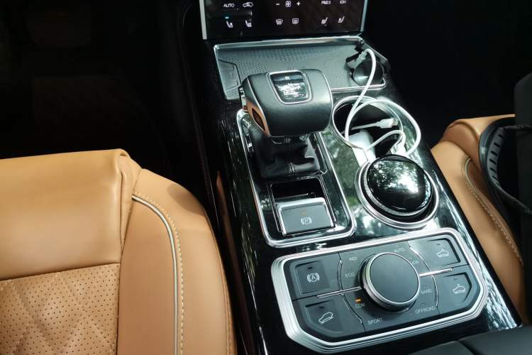 Used Hongqi HS7 2019 3.0T Automatic All-Wheel Drive Smart Connect Flagship Edition Gear Lever