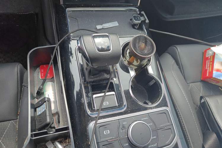 Used Hongqi HS7 2019 3.0T Automatic All-Wheel Drive Smart Connect Flagship Edition Gear Lever