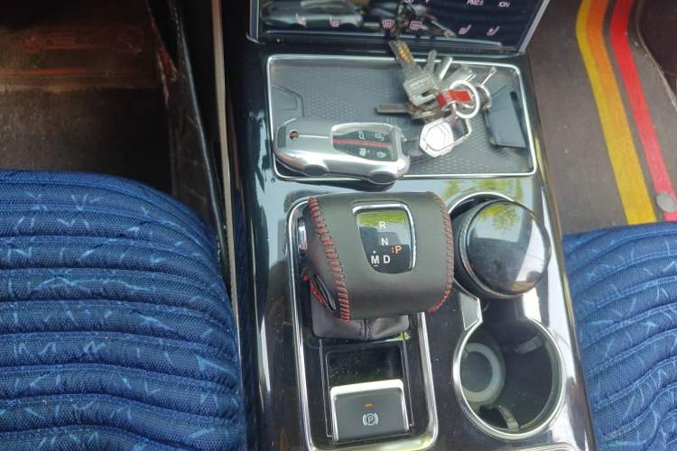 Used Hongqi HS7 2019 3.0T Automatic All-Wheel Drive Smart Connect Flagship Edition Gear Lever