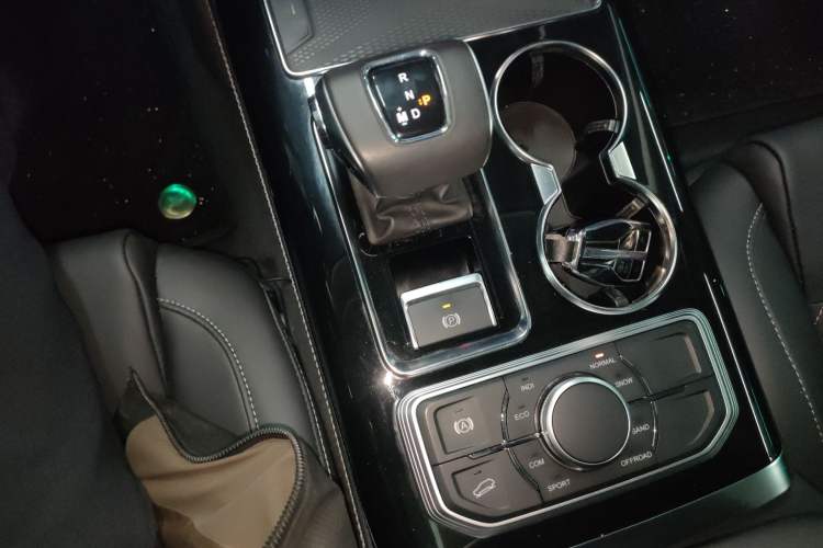 Used Hongqi HS7 2019 3.0T Automatic All-Wheel Drive Flagship Edition Gear Lever