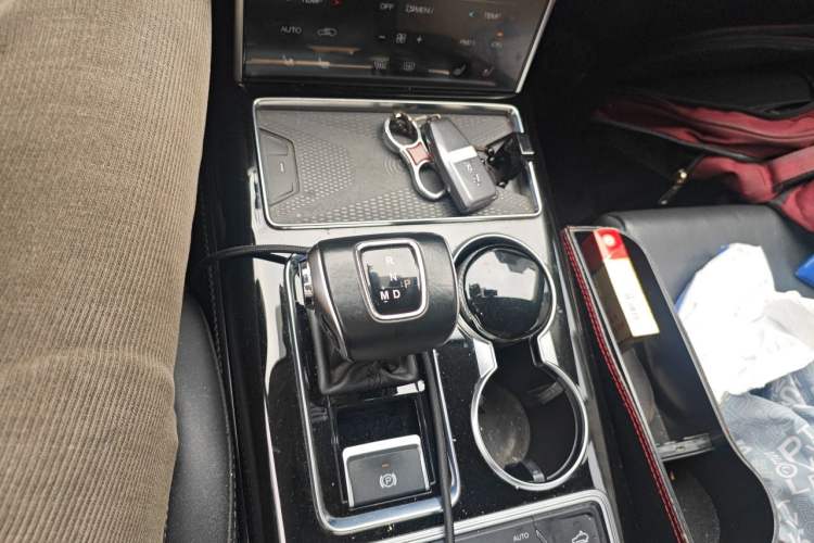Used Hongqi HS7 2019 3.0T Automatic All-Wheel Drive Smart Connect Flagship Edition Gear Lever