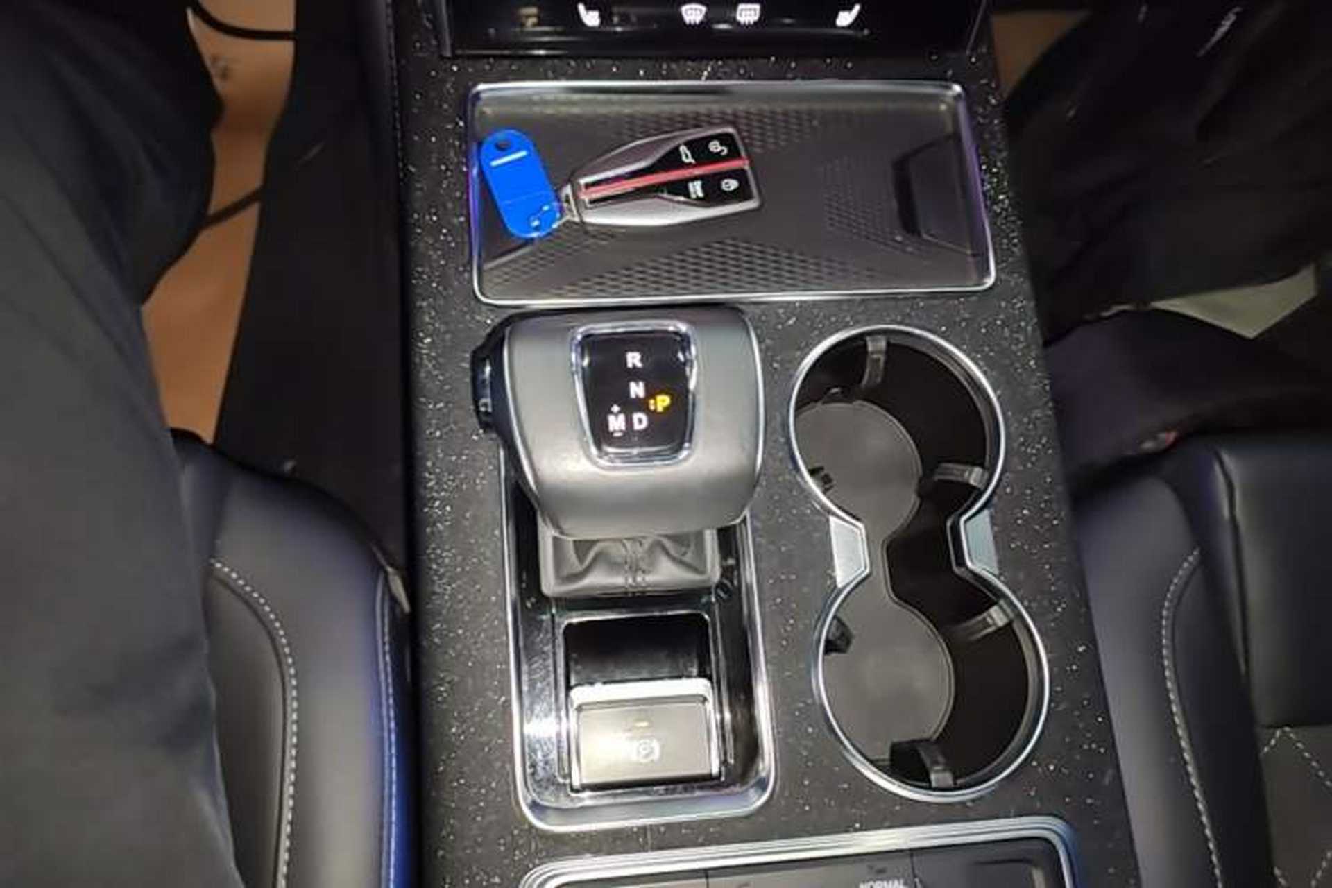 Used Hongqi HS7 2019 3.0T Automatic All-Wheel Drive Flagship Edition Gear Lever