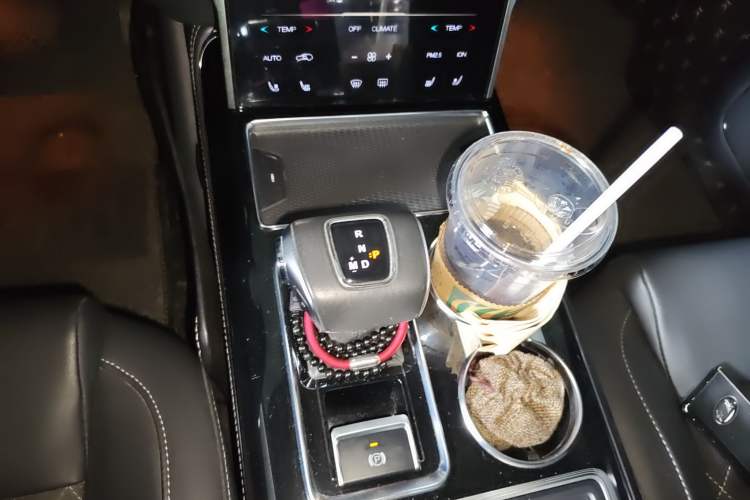 Used Hongqi HS7 2019 3.0T Automatic All-Wheel Drive Smart Connect Flagship Edition Gear Lever
