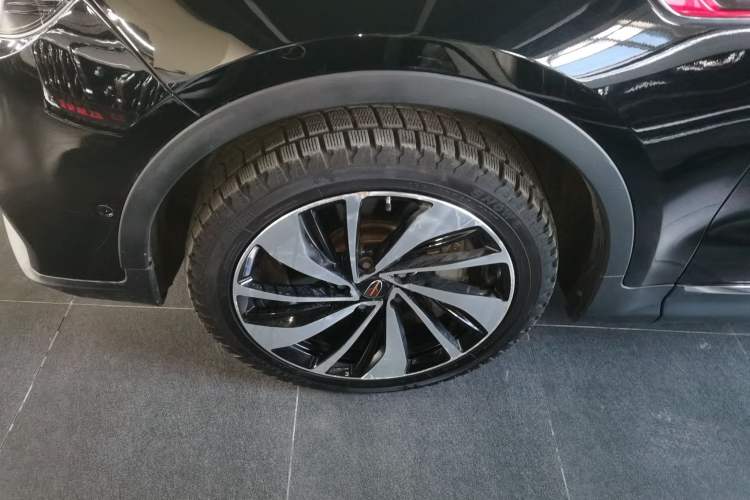Used Hongqi HS7 2019 3.0T Automatic All-Wheel Drive Smart Connect Flagship Edition Left Front Wheel Hub