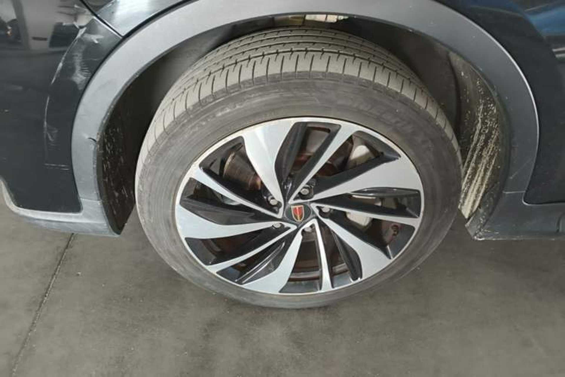Used Hongqi HS7 2019 3.0T Automatic All-Wheel Drive Smart Connect Flagship Edition Left Front Wheel Hub