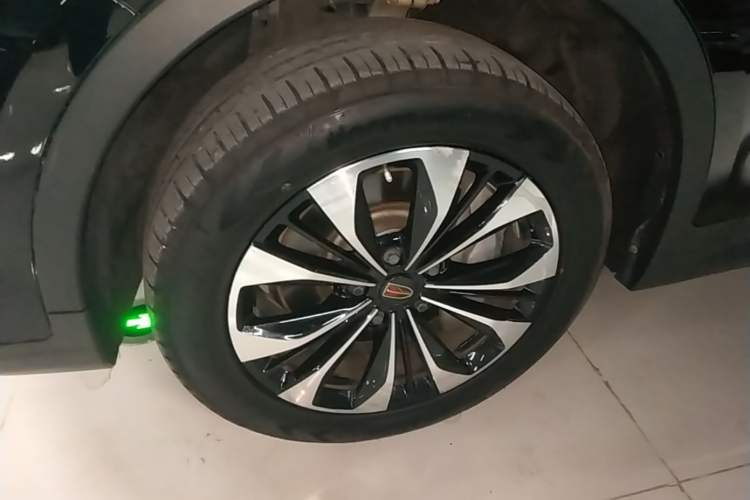 Used Hongqi HS7 2019 3.0T Automatic All-Wheel Drive Smart Connect Flagship Edition Left Front Wheel Hub