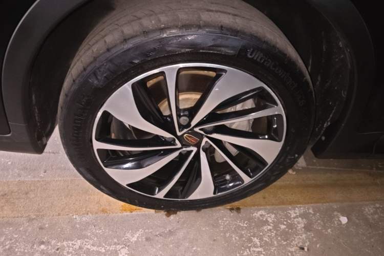 Used Hongqi HS7 2019 3.0T Automatic All-Wheel Drive Smart Connect Flagship Edition Left Front Wheel Hub