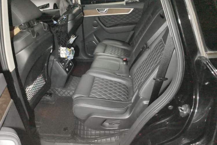 Used Hongqi HS7 2019 3.0T Automatic All-Wheel Drive Smart Connect Flagship Edition Left Rear Seat