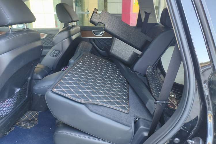 Used Hongqi HS7 2019 3.0T Automatic All-Wheel Drive Smart Connect Flagship Edition Left Rear Seat