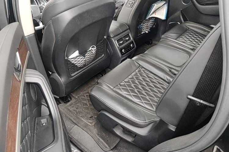 Used Hongqi HS7 2019 3.0T Automatic All-Wheel Drive Smart Connect Flagship Edition Left Rear Seat