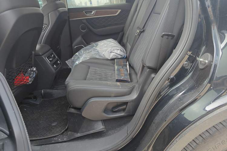 Used Hongqi HS7 2019 3.0T Automatic All-Wheel Drive Smart Connect Flagship Edition Left Rear Seat