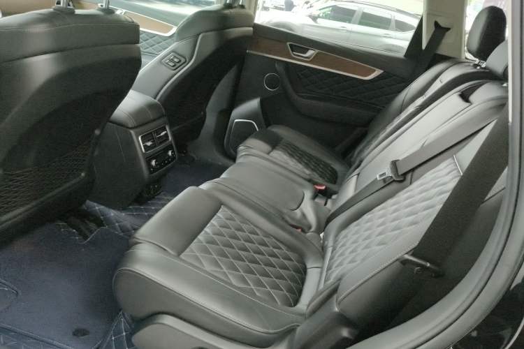 Used Hongqi HS7 2019 3.0T Automatic All-Wheel Drive Smart Connect Flagship Edition Left Rear Seat