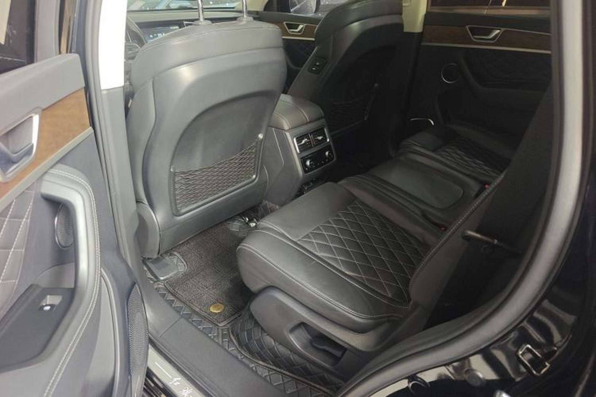 Used Hongqi HS7 2019 3.0T Automatic All-Wheel Drive Smart Connect Flagship Edition Left Rear Seat