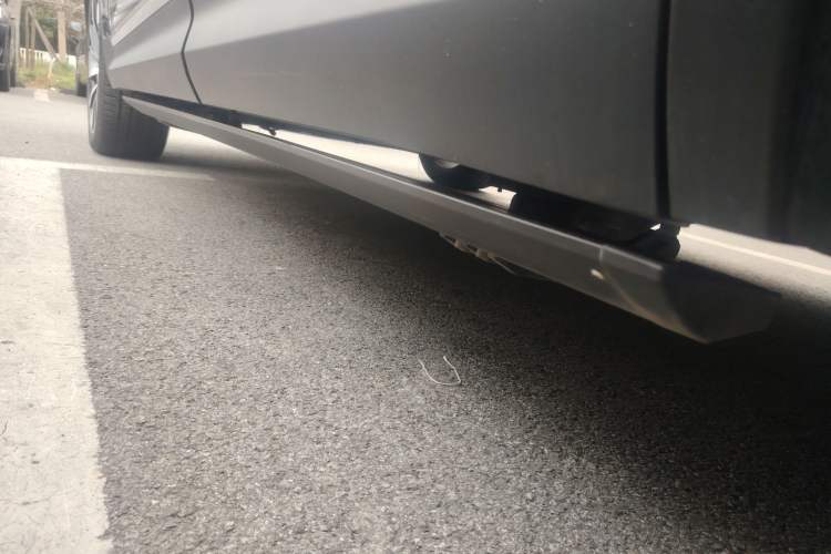 Used Hongqi HS7 2019 3.0T Automatic All-Wheel Drive Smart Connect Flagship Edition Left Side Sill