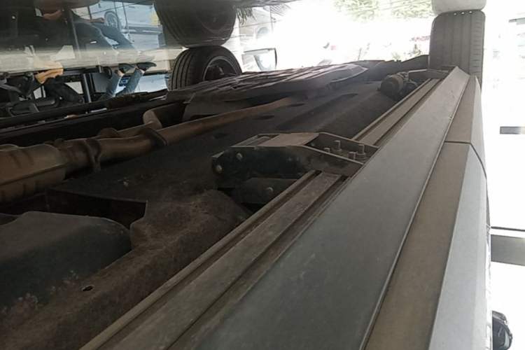 Used Hongqi HS7 2019 3.0T Automatic All-Wheel Drive Smart Connect Flagship Edition Left Side Sill