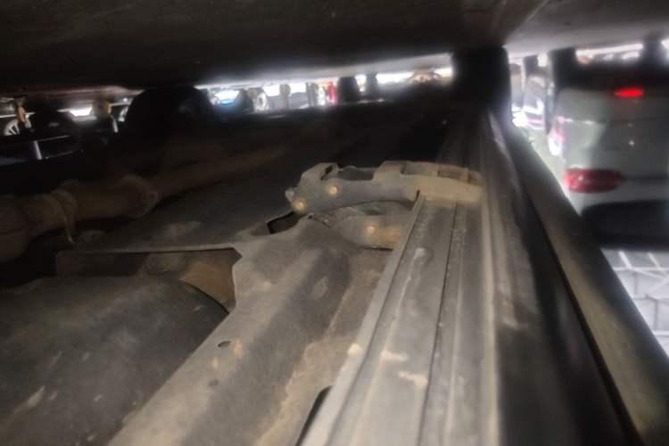 Used Hongqi HS7 2019 3.0T Automatic All-Wheel Drive Smart Connect Flagship Edition Left Side Sill