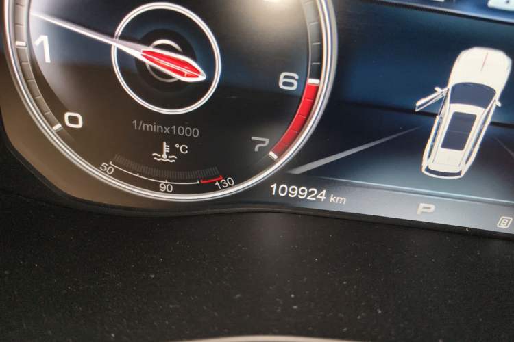 Used Hongqi HS7 2019 3.0T Automatic All-Wheel Drive Smart Connect Flagship Edition Odometer Close Up