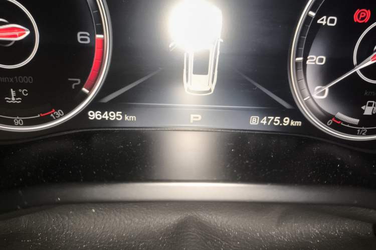 Used Hongqi HS7 2019 3.0T Automatic All-Wheel Drive Smart Connect Flagship Edition Odometer Close Up