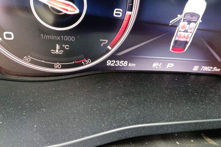 Used Hongqi HS7 2019 3.0T Automatic All-Wheel Drive Smart Connect Flagship Edition Odometer Close Up