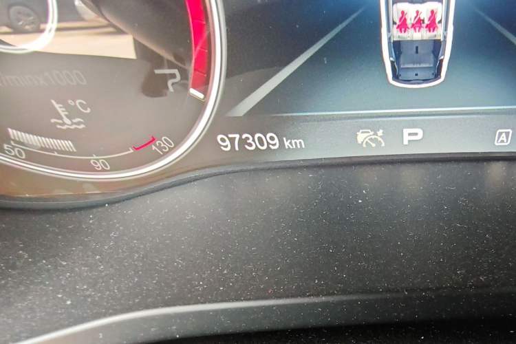 Used Hongqi HS7 2019 3.0T Automatic All-Wheel Drive Smart Connect Flagship Edition Odometer Close Up