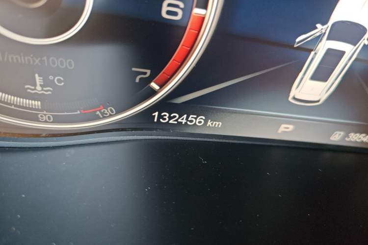 Used Hongqi HS7 2019 3.0T Automatic All-Wheel Drive Smart Connect Flagship Edition Odometer Close Up