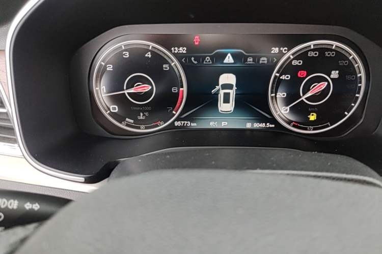 Used Hongqi HS7 2019 3.0T Automatic All-Wheel Drive Smart Connect Flagship Edition Odometer Close Up