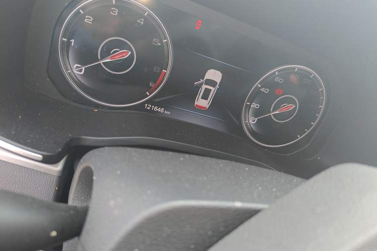 Used Hongqi HS7 2019 3.0T Automatic All-Wheel Drive Smart Connect Flagship Edition Odometer Close Up