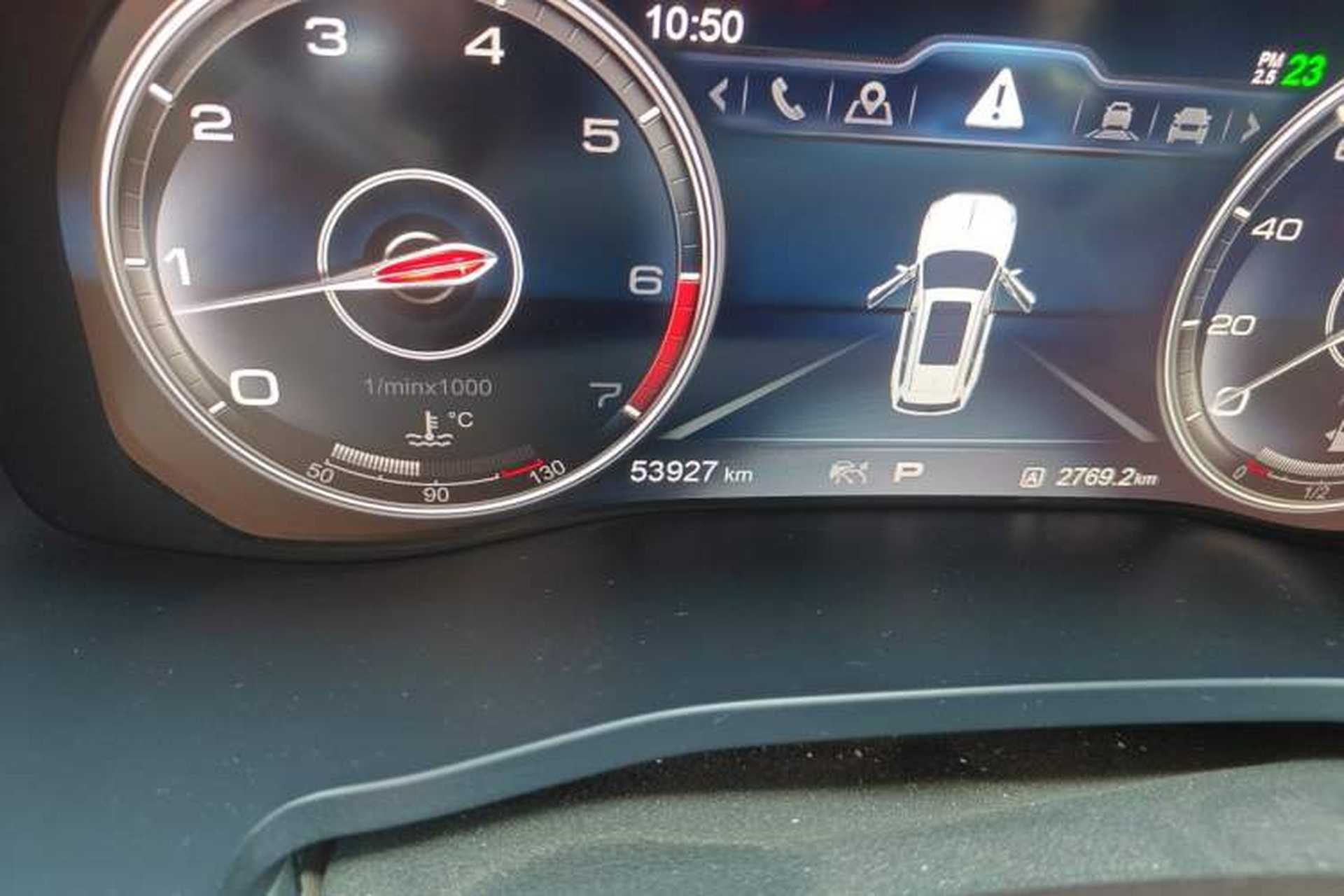 Used Hongqi HS7 2019 3.0T Automatic All-Wheel Drive Smart Connect Flagship Edition Odometer Close Up