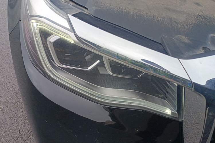 Used Hongqi HS7 2019 3.0T Automatic All-Wheel Drive Smart Connect Flagship Edition Right Front Headlight