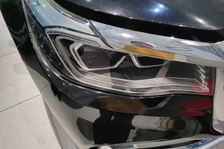 Used Hongqi HS7 2019 3.0T Automatic All-Wheel Drive Smart Connect Flagship Edition Right Front Headlight