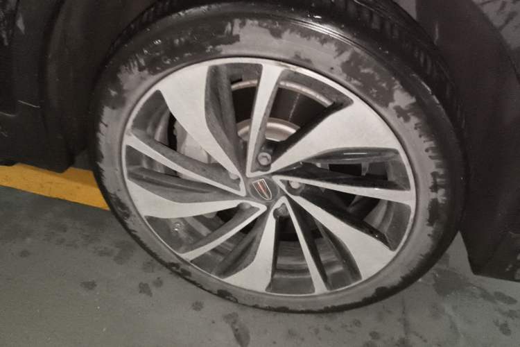 Used Hongqi HS7 2019 3.0T Automatic All-Wheel Drive Smart Connect Flagship Edition Right Front Wheel Hub