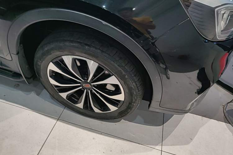Used Hongqi HS7 2019 3.0T Automatic All-Wheel Drive Smart Connect Flagship Edition Right Front Wheel Hub