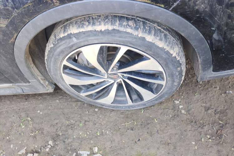 Used Hongqi HS7 2019 3.0T Automatic All-Wheel Drive Smart Connect Flagship Edition Right Front Wheel Hub