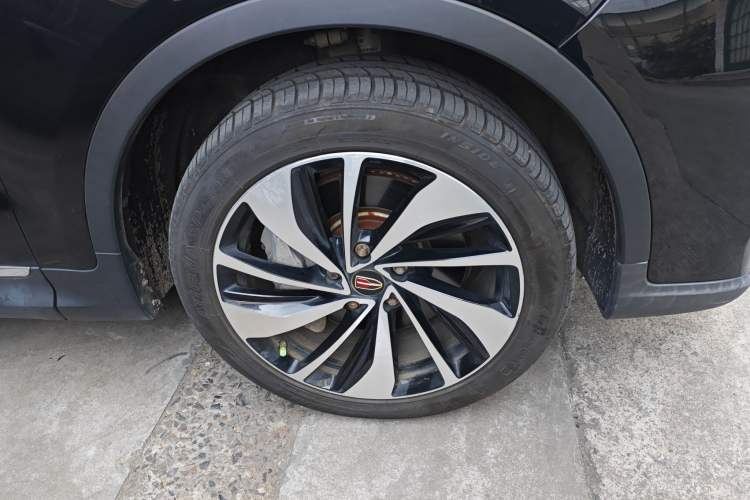 Used Hongqi HS7 2019 3.0T Automatic All-Wheel Drive Smart Connect Flagship Edition Right Front Wheel Hub